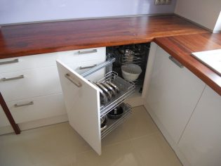 kuchnia-braz-biel-fiolet-3